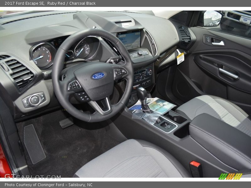 Ruby Red / Charcoal Black 2017 Ford Escape SE