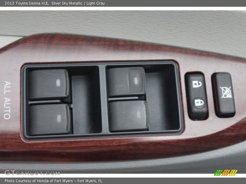 Silver Sky Metallic / Light Gray 2013 Toyota Sienna XLE