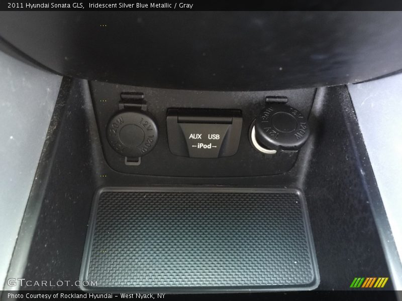 Iridescent Silver Blue Metallic / Gray 2011 Hyundai Sonata GLS