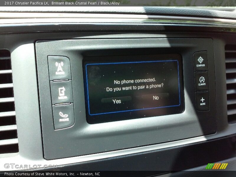 Brilliant Black Crystal Pearl / Black/Alloy 2017 Chrysler Pacifica LX