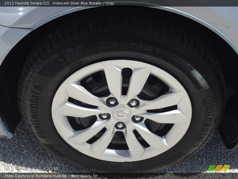 Iridescent Silver Blue Metallic / Gray 2011 Hyundai Sonata GLS
