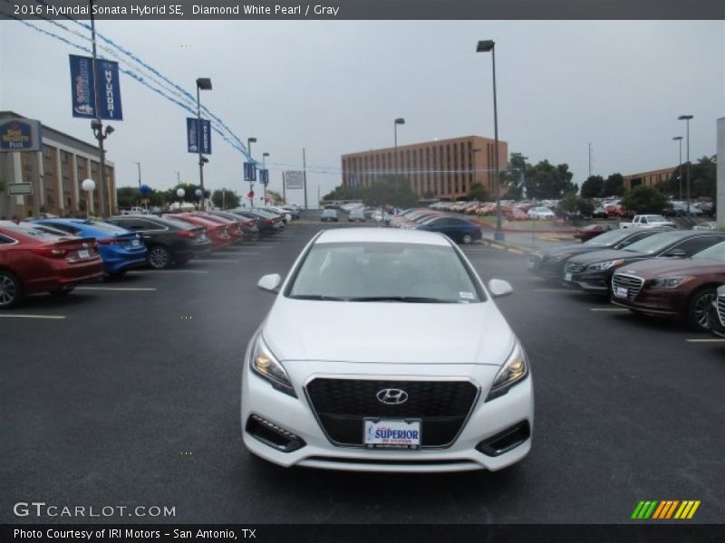 Diamond White Pearl / Gray 2016 Hyundai Sonata Hybrid SE