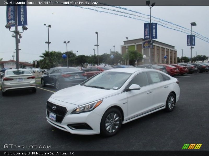 Diamond White Pearl / Gray 2016 Hyundai Sonata Hybrid SE