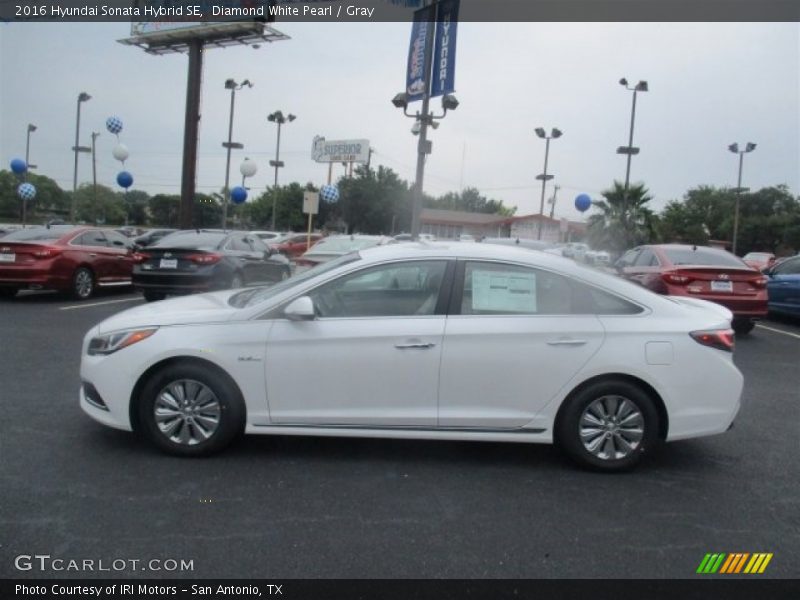 Diamond White Pearl / Gray 2016 Hyundai Sonata Hybrid SE