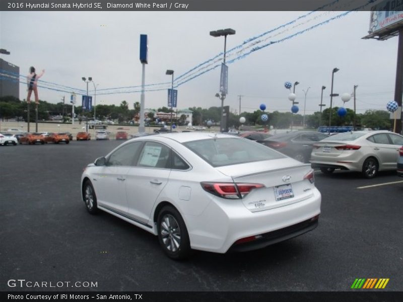 Diamond White Pearl / Gray 2016 Hyundai Sonata Hybrid SE