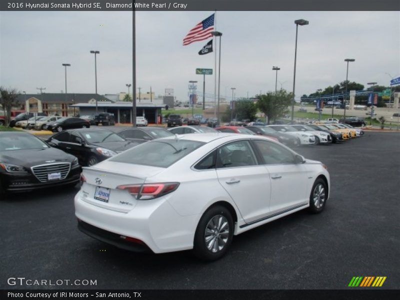 Diamond White Pearl / Gray 2016 Hyundai Sonata Hybrid SE