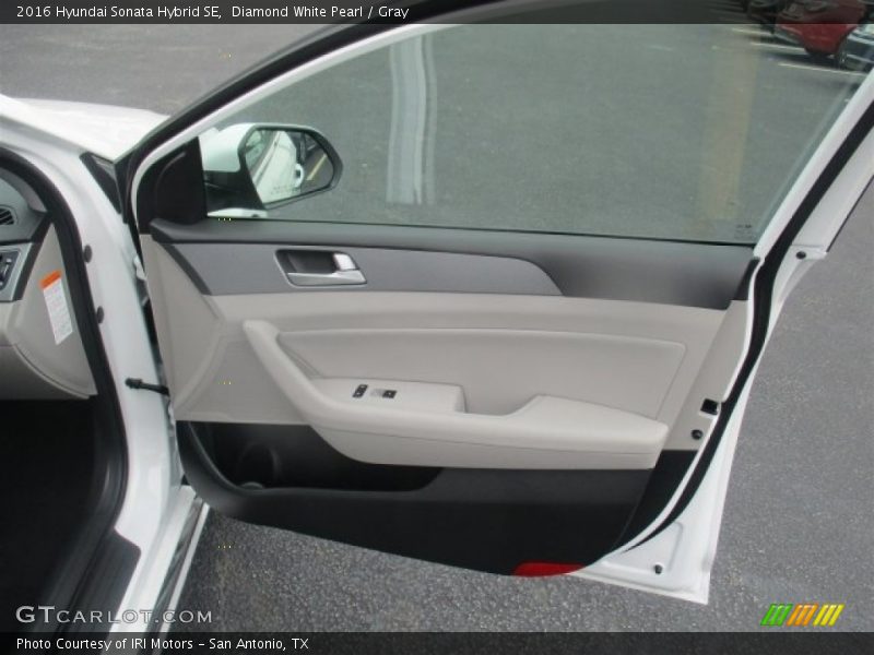 Diamond White Pearl / Gray 2016 Hyundai Sonata Hybrid SE
