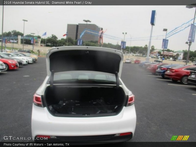 Diamond White Pearl / Gray 2016 Hyundai Sonata Hybrid SE