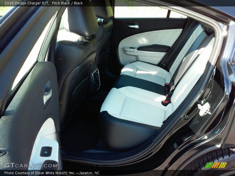 Pitch Black / Black 2016 Dodge Charger R/T