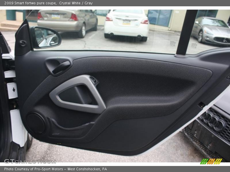 Crystal White / Gray 2009 Smart fortwo pure coupe
