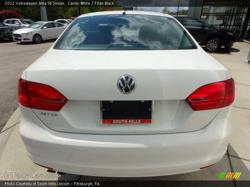 Candy White / Titan Black 2012 Volkswagen Jetta SE Sedan