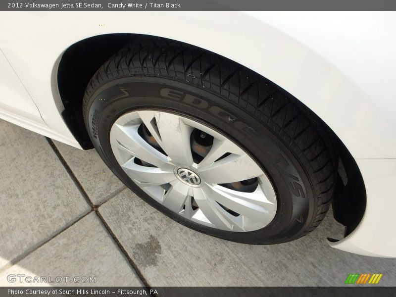 Candy White / Titan Black 2012 Volkswagen Jetta SE Sedan