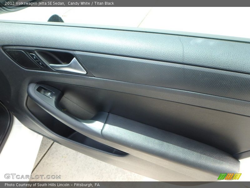 Candy White / Titan Black 2012 Volkswagen Jetta SE Sedan