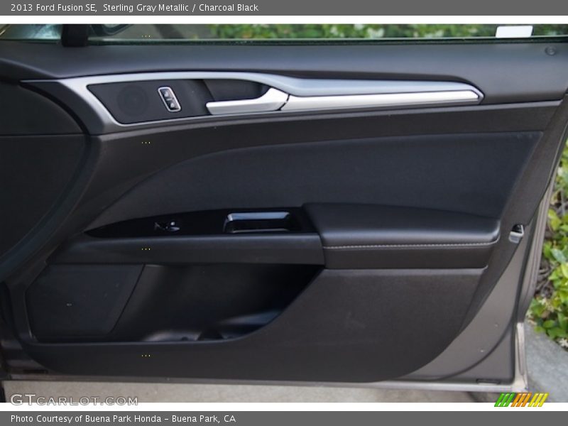 Sterling Gray Metallic / Charcoal Black 2013 Ford Fusion SE