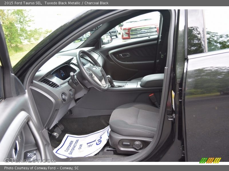 Tuxedo Black Metallic / Charcoal Black 2015 Ford Taurus SEL