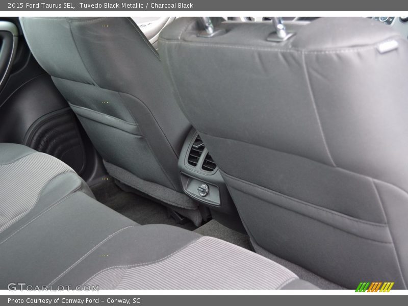 Tuxedo Black Metallic / Charcoal Black 2015 Ford Taurus SEL