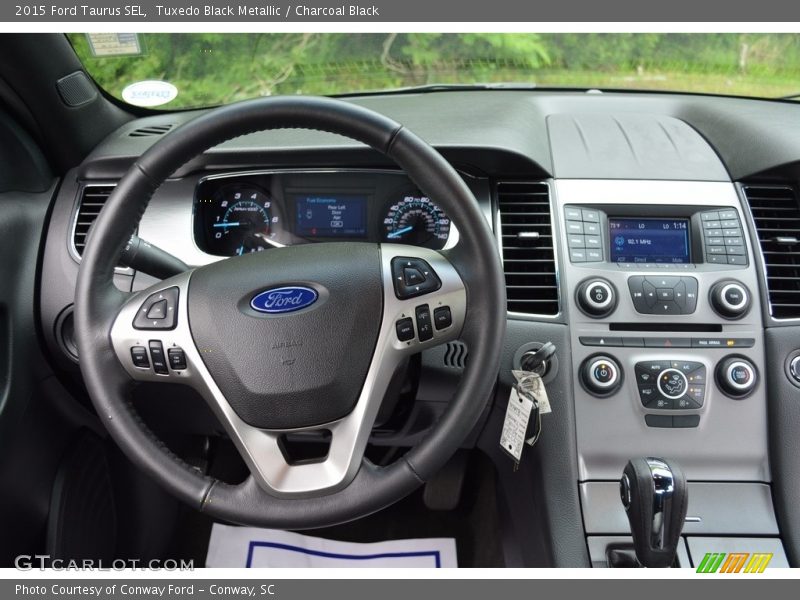 Tuxedo Black Metallic / Charcoal Black 2015 Ford Taurus SEL