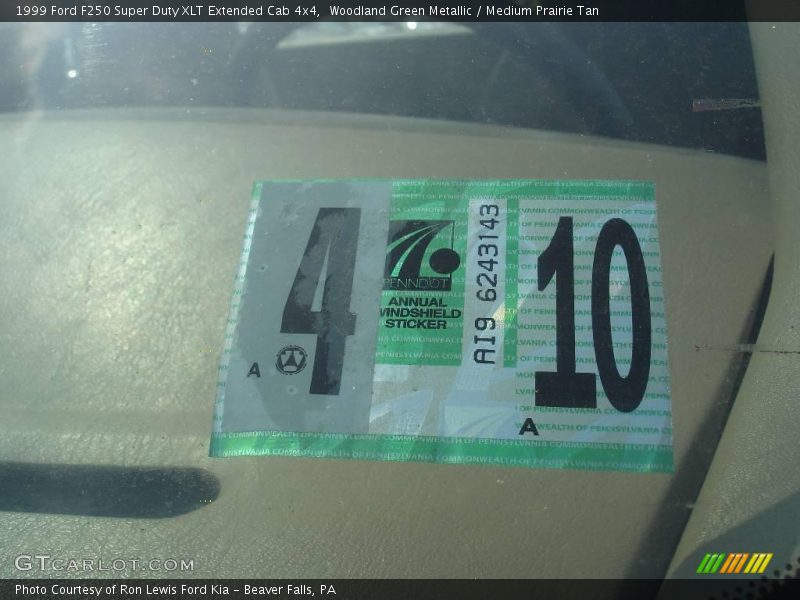 Woodland Green Metallic / Medium Prairie Tan 1999 Ford F250 Super Duty XLT Extended Cab 4x4