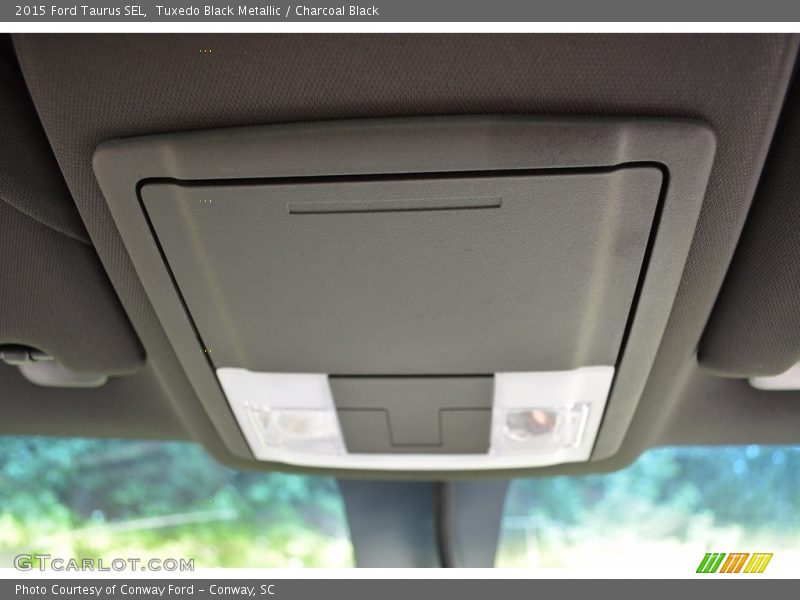 Tuxedo Black Metallic / Charcoal Black 2015 Ford Taurus SEL