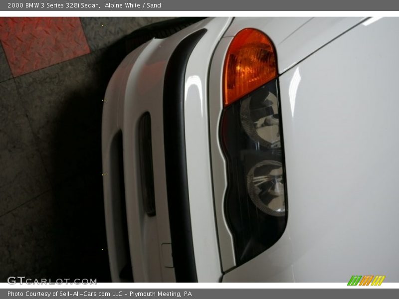 Alpine White / Sand 2000 BMW 3 Series 328i Sedan