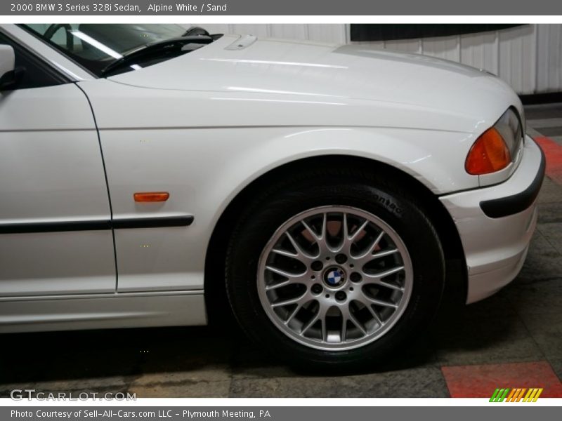 Alpine White / Sand 2000 BMW 3 Series 328i Sedan