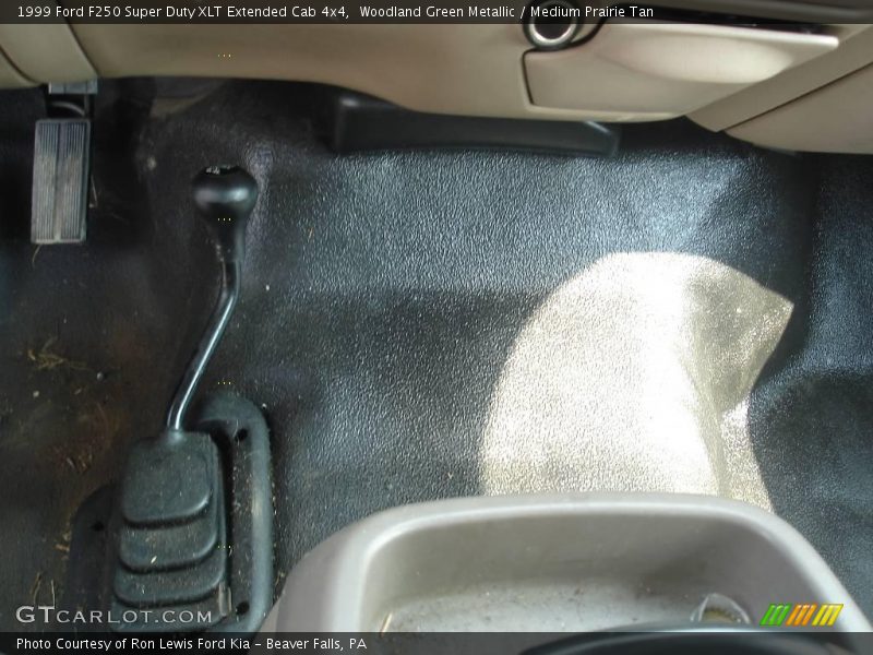 Woodland Green Metallic / Medium Prairie Tan 1999 Ford F250 Super Duty XLT Extended Cab 4x4