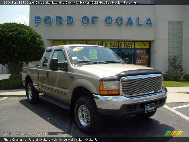 Harvest Gold Metallic / Medium Parchment 2000 Ford F250 Super Duty Lariat Extended Cab 4x4