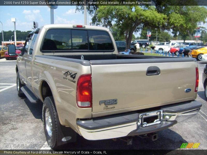 Harvest Gold Metallic / Medium Parchment 2000 Ford F250 Super Duty Lariat Extended Cab 4x4