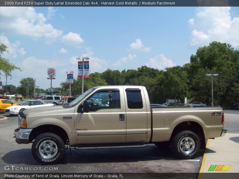 Harvest Gold Metallic / Medium Parchment 2000 Ford F250 Super Duty Lariat Extended Cab 4x4