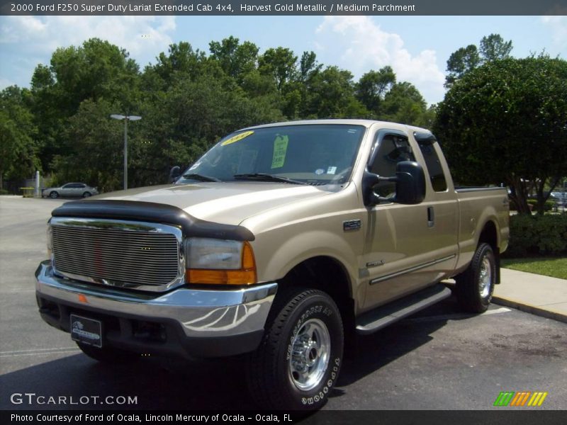 Harvest Gold Metallic / Medium Parchment 2000 Ford F250 Super Duty Lariat Extended Cab 4x4