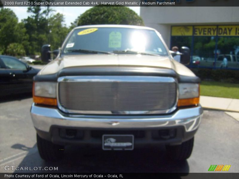 Harvest Gold Metallic / Medium Parchment 2000 Ford F250 Super Duty Lariat Extended Cab 4x4