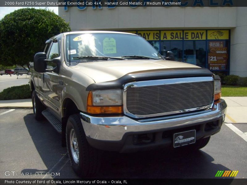 Harvest Gold Metallic / Medium Parchment 2000 Ford F250 Super Duty Lariat Extended Cab 4x4