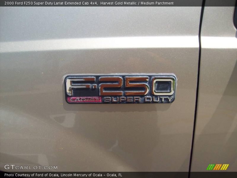 Harvest Gold Metallic / Medium Parchment 2000 Ford F250 Super Duty Lariat Extended Cab 4x4