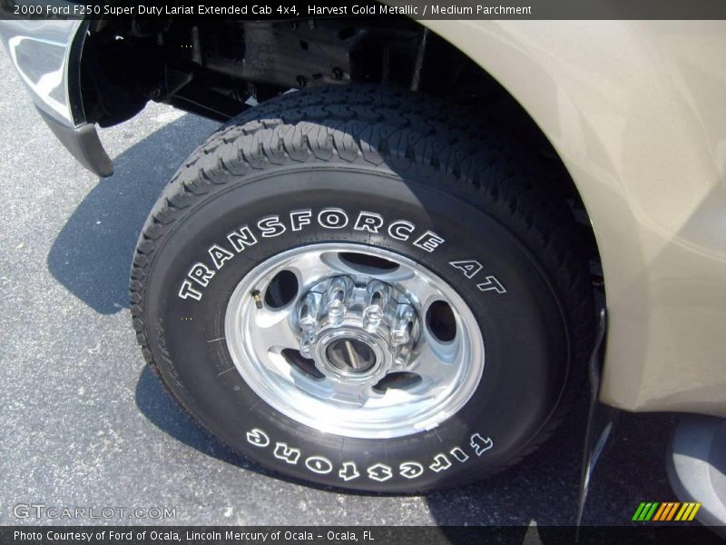 Harvest Gold Metallic / Medium Parchment 2000 Ford F250 Super Duty Lariat Extended Cab 4x4