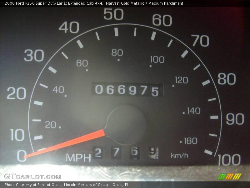 Harvest Gold Metallic / Medium Parchment 2000 Ford F250 Super Duty Lariat Extended Cab 4x4