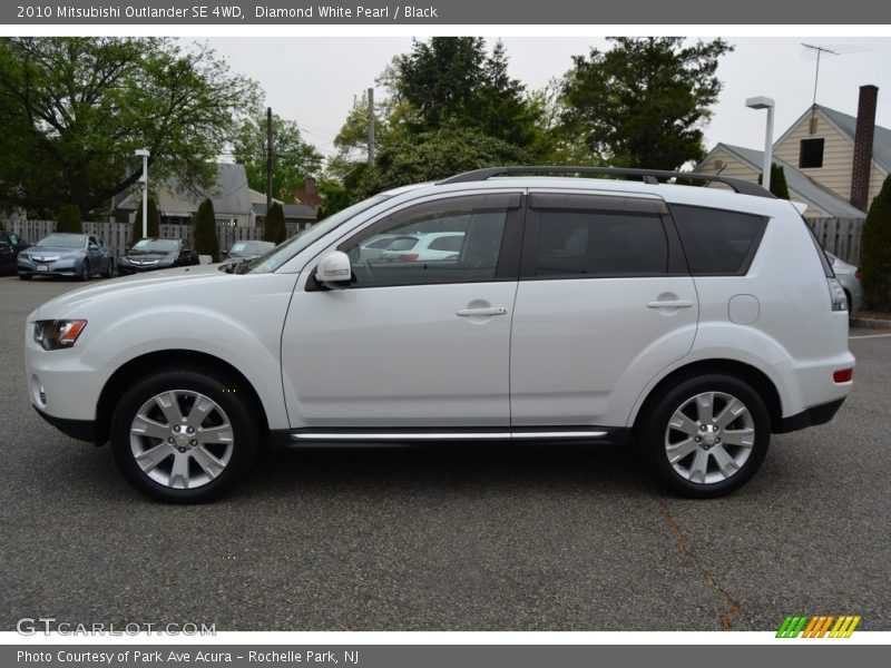 Diamond White Pearl / Black 2010 Mitsubishi Outlander SE 4WD