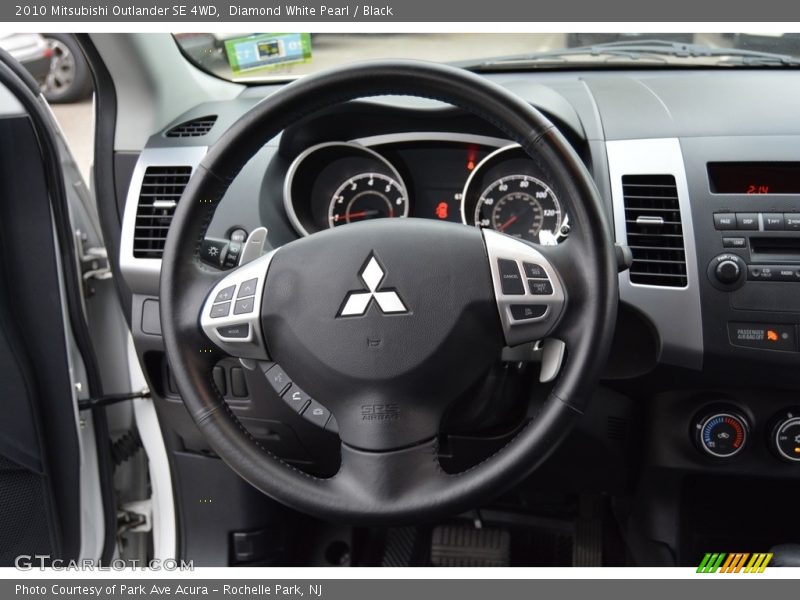 Diamond White Pearl / Black 2010 Mitsubishi Outlander SE 4WD