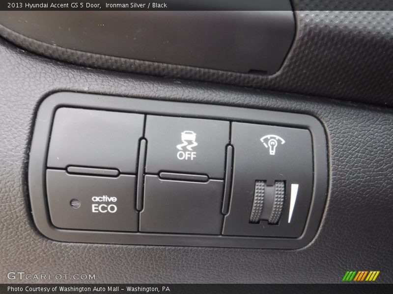 Ironman Silver / Black 2013 Hyundai Accent GS 5 Door
