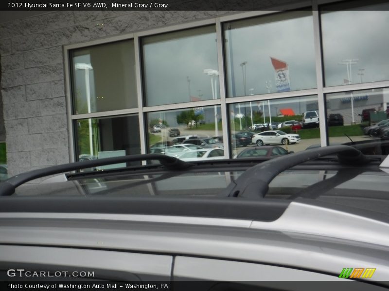 Mineral Gray / Gray 2012 Hyundai Santa Fe SE V6 AWD