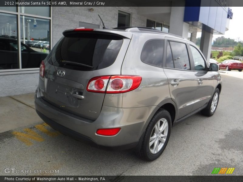 Mineral Gray / Gray 2012 Hyundai Santa Fe SE V6 AWD