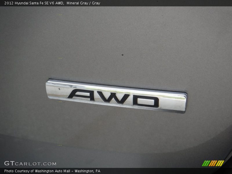 Mineral Gray / Gray 2012 Hyundai Santa Fe SE V6 AWD