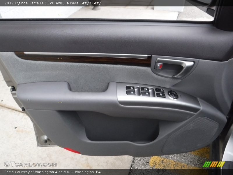 Mineral Gray / Gray 2012 Hyundai Santa Fe SE V6 AWD