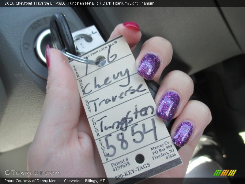 Tungsten Metallic / Dark Titanium/Light Titanium 2016 Chevrolet Traverse LT AWD