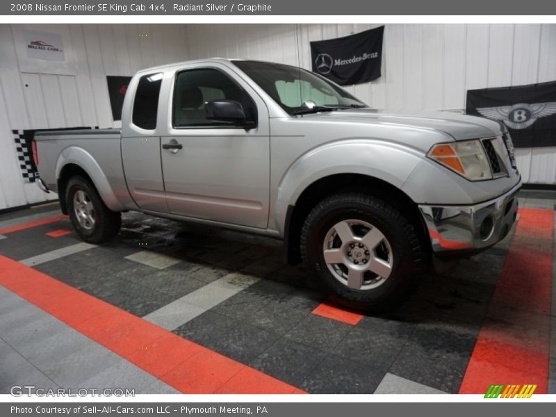 Radiant Silver / Graphite 2008 Nissan Frontier SE King Cab 4x4