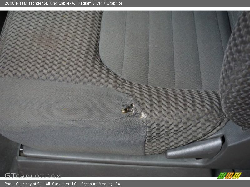 Radiant Silver / Graphite 2008 Nissan Frontier SE King Cab 4x4