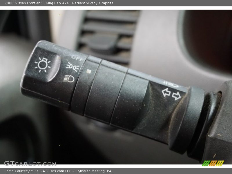 Radiant Silver / Graphite 2008 Nissan Frontier SE King Cab 4x4