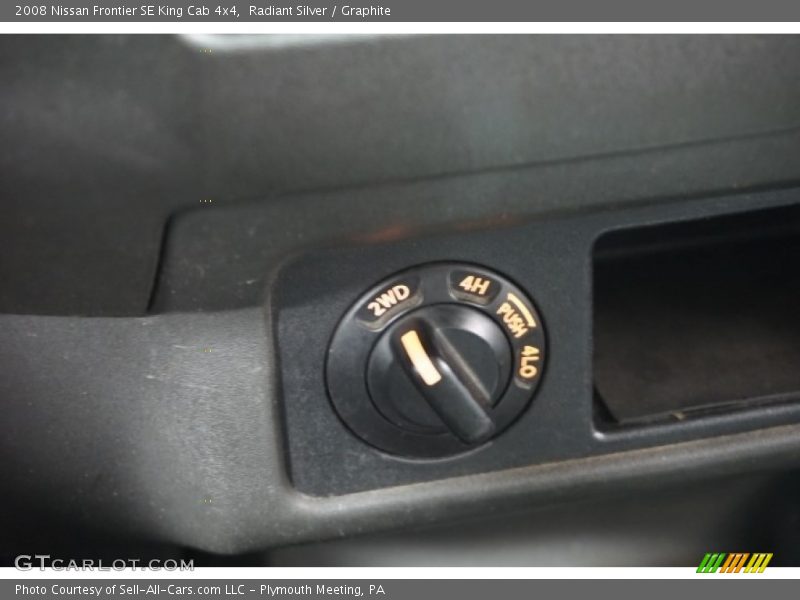 Radiant Silver / Graphite 2008 Nissan Frontier SE King Cab 4x4