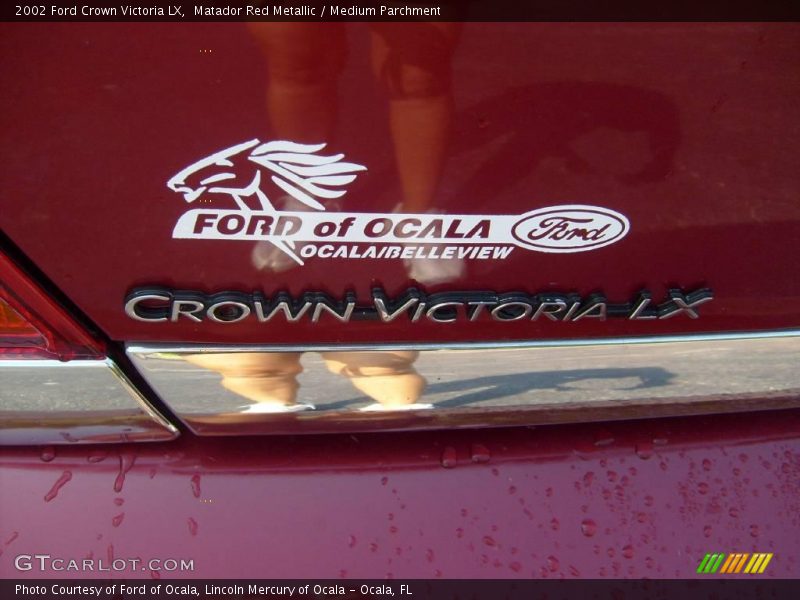 Matador Red Metallic / Medium Parchment 2002 Ford Crown Victoria LX