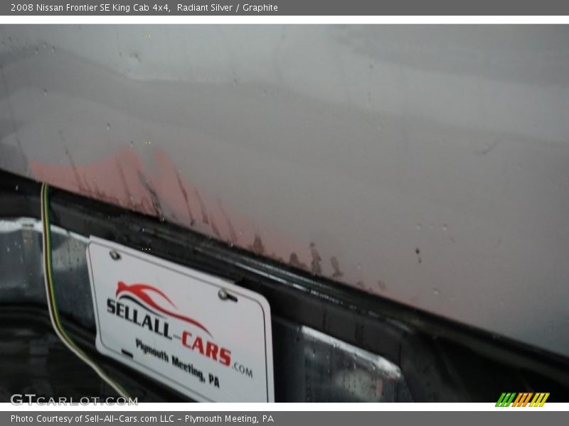 Radiant Silver / Graphite 2008 Nissan Frontier SE King Cab 4x4