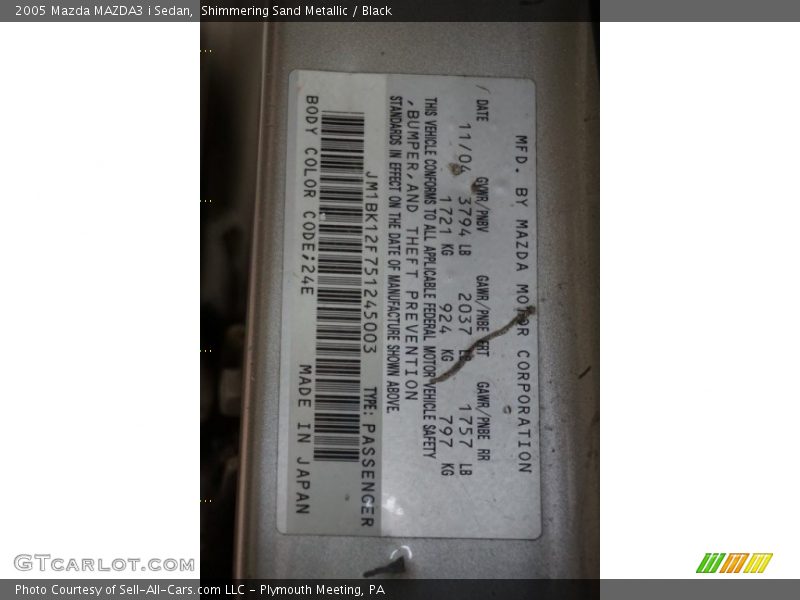Shimmering Sand Metallic / Black 2005 Mazda MAZDA3 i Sedan